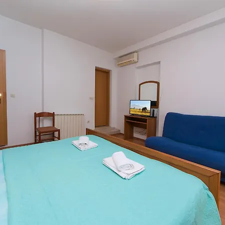 Apartmani Brela *